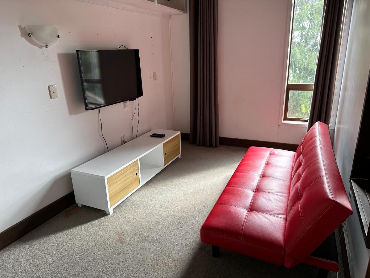 Cosy Farm Cottage In Pukekohe Close To Town Centre エクステリア 写真